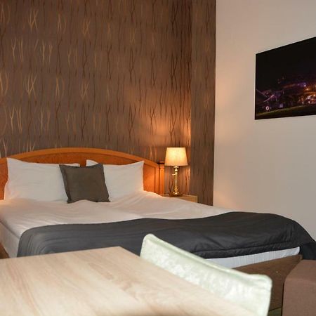 Hotel Avalon Garni Belgrade Exterior photo