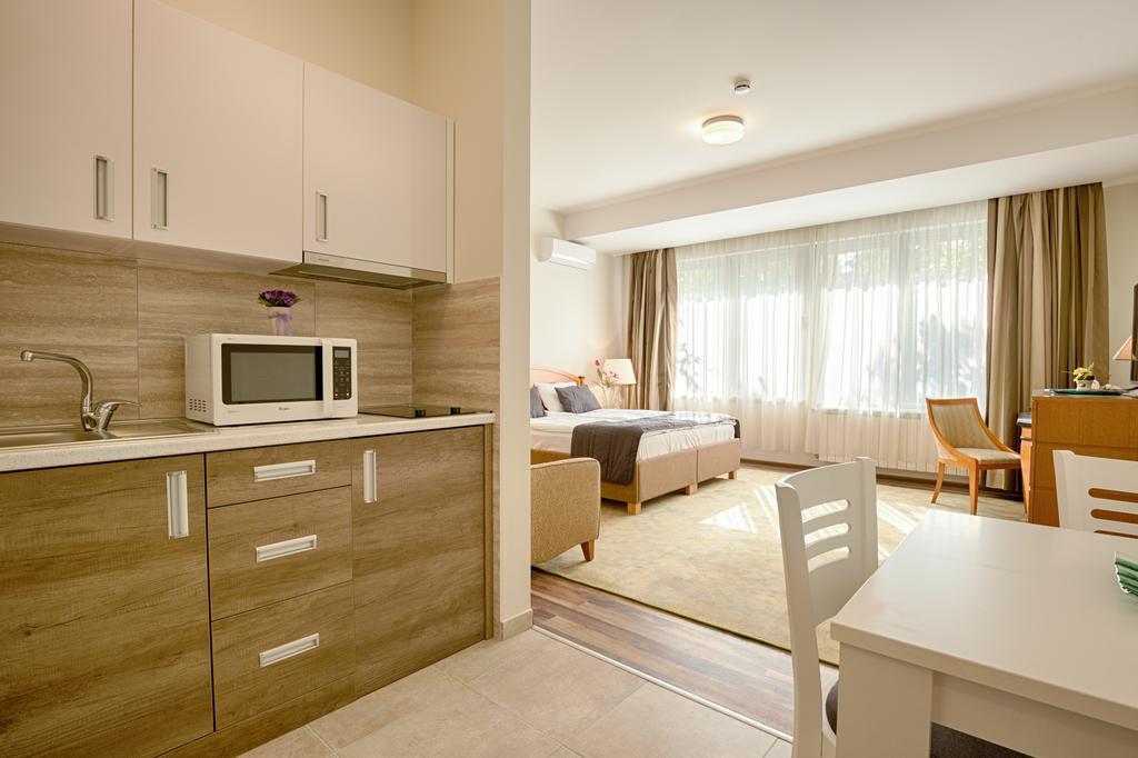Hotel Avalon Garni Belgrade Exterior photo
